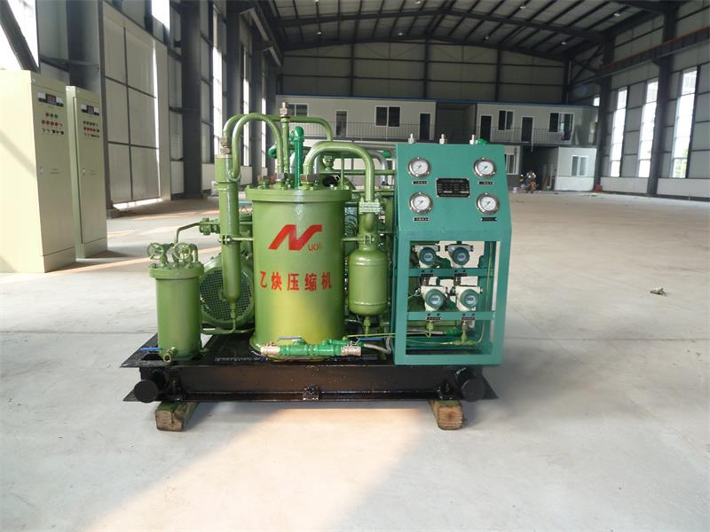 Acetylene compressor.jpg